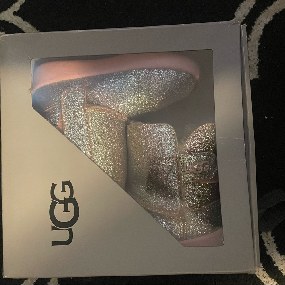 UGG Kids Boots in Glittery Silver and Pink